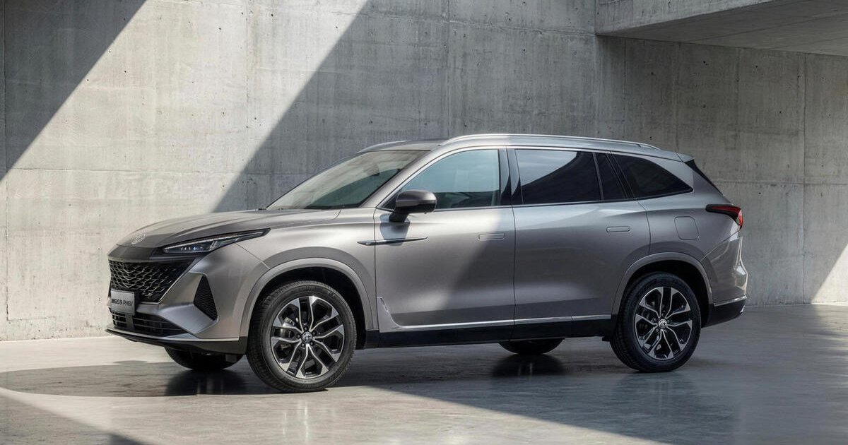 MG запустила в Европе 7-местный PHEV