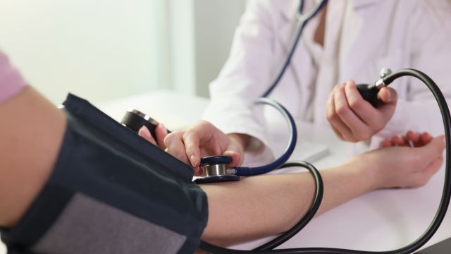 Новые рекомендации по гипертонии предотвращают неоправданное раннее лечение у взрослых