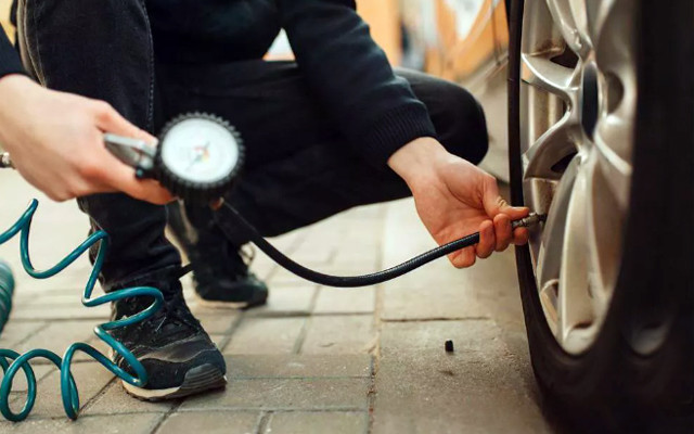 накачка шин