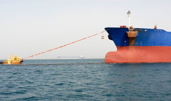 Даже если США оккупируют Ормузский пролив, нефть все равно останется заложницей Ирана