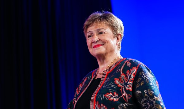 МВФ: 10%-ный рост нефти за год повышает инфляцию на 0,4 пункта