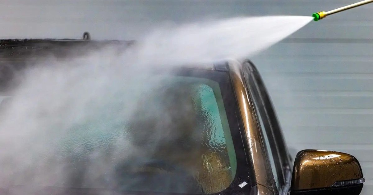 Ведущий производитель призвал отказаться от мытья автомобиля