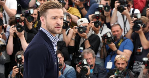 Первые кадры с ареста Джастина Тимберлейка — музыканту трудно ходить по прямой