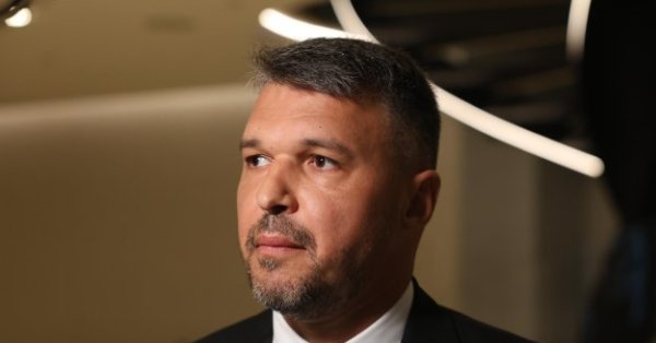 Валерий Божинов: В Италии и Болгарии были футболисты, которые курили и пили, но били