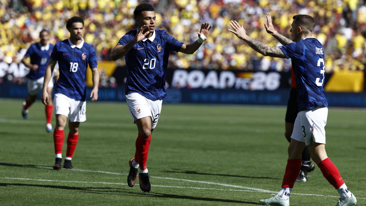 Франция разгромила Колумбию, звезда ПСЖ забил два гола