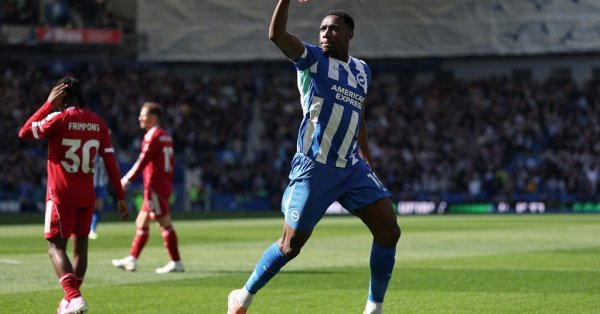 Очередной провал для Ливерпуля. Дэнни Уэлбек забил "красным" два гола.