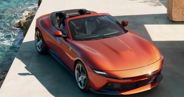 Самый дешевый Ferrari остался без крыши