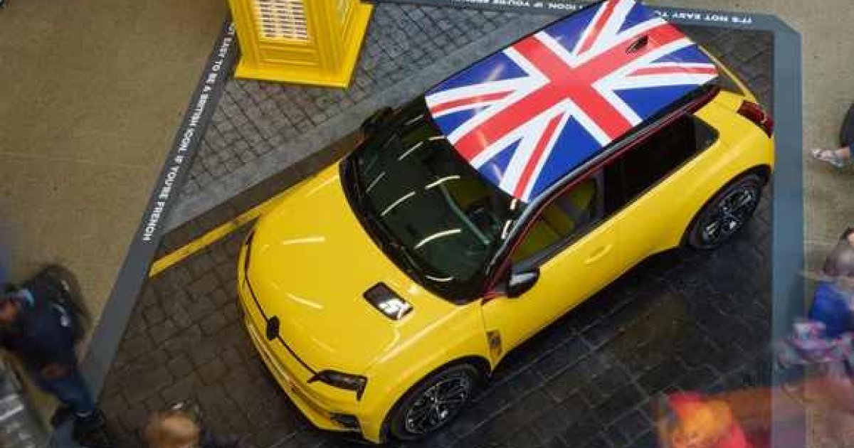 Renault 5 E-Tech признан автомобилем года в Великобритании