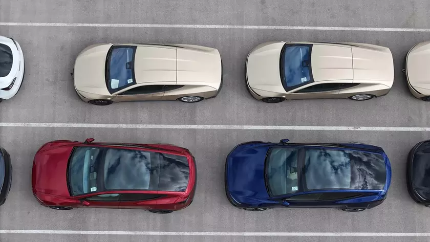 Tesla Cybercab против Model Y: когда размер имеет значение