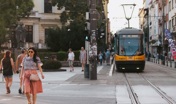 Цены на электроэнергию для бизнеса – краткосрочный риск для Болгарии от конфликта в Иране