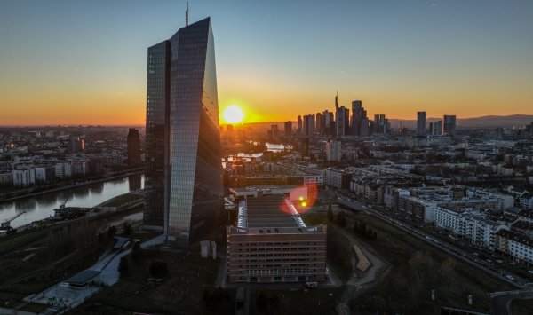 Прогноз: ЕЦБ сохранит ставки на прежнем уровне до 2028 года, вопреки ожиданиям рынка