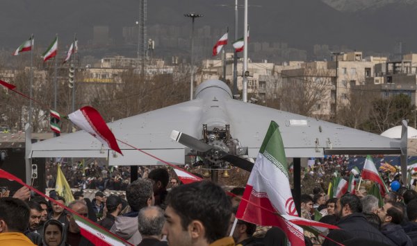 Иран усиливает атаки на Саудовскую Аравию и наносит удары по посольству США