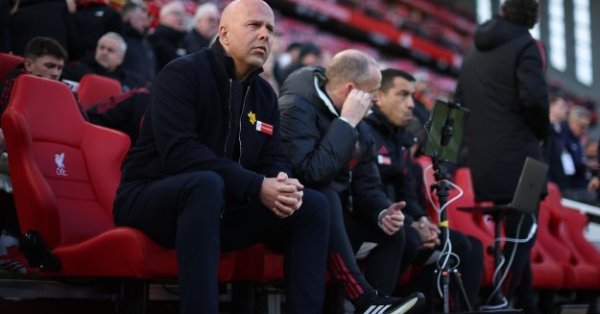 «Ливерпуль» стагнирует, но Арне Слотт продолжает оправдываться