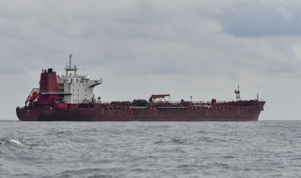 Маршрут выхода через Ормузский пролив теперь проходит через иранские воды