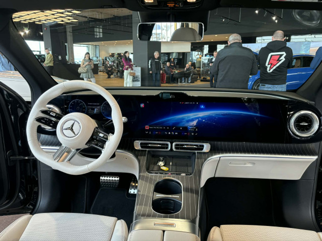 Новый интерьер Mercedes GLC