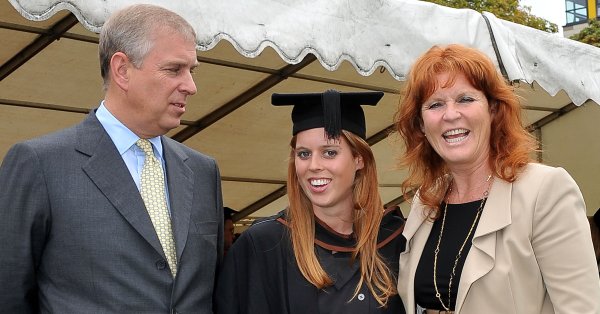 Почему бывшая жена принца Эндрю Сара Фергюсон оказалась бездомной