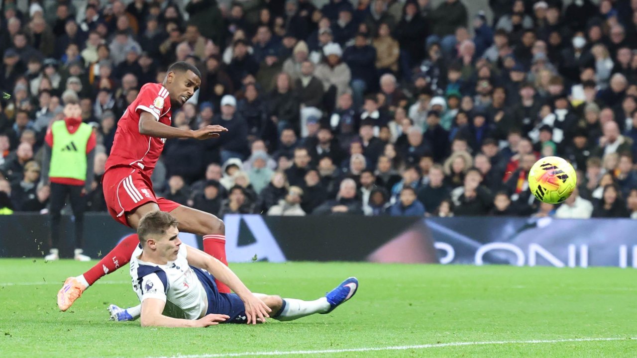 Ясно, будет ли «Ливерпуль» с Иссаком против «ПСЖ»