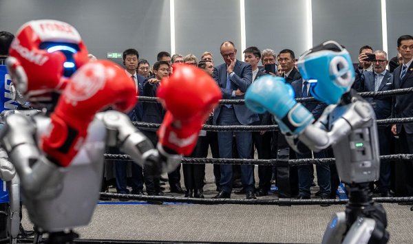 Хаос Трампа заставляет европейцев наводить мосты с Китаем