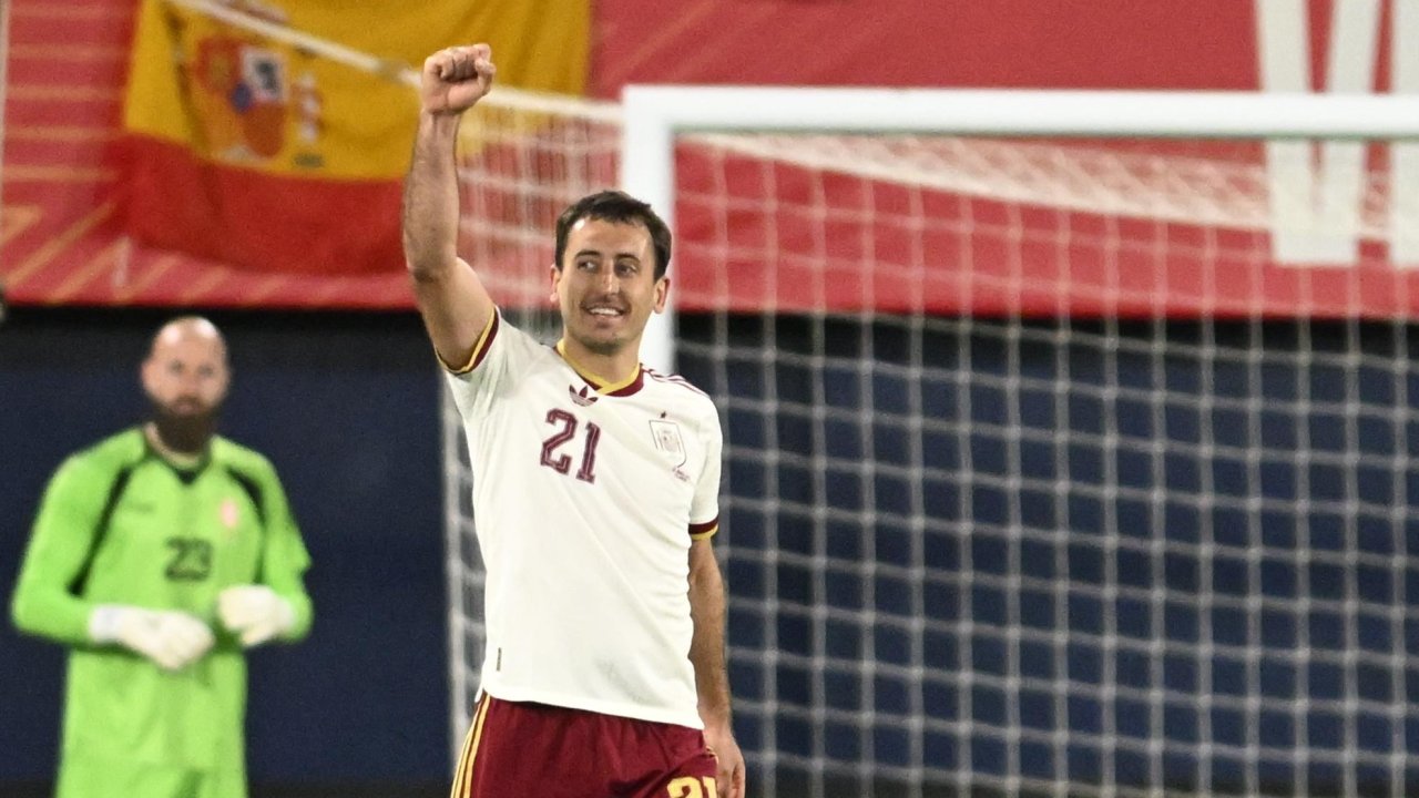 Рекорд! Оярсабаль забивал голы в 10 матчах подряд за сборную Испании.