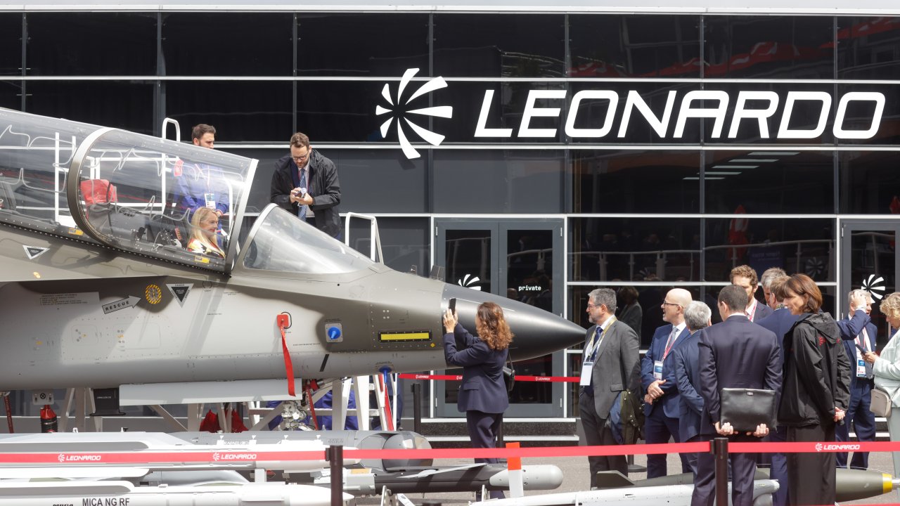 Мелони рассматривает возможность кадровых кадров в госкомпаниях после поражения на референдуме