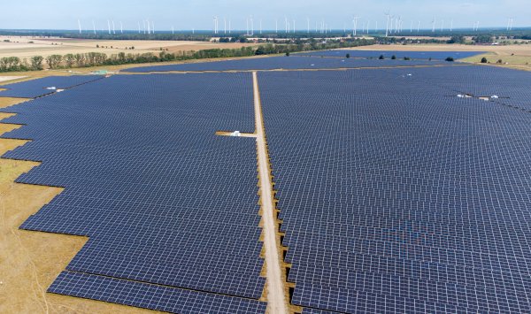 Зеленая энергетика в Европе ограничивает ценовой шок, вызванный иранским кризисом