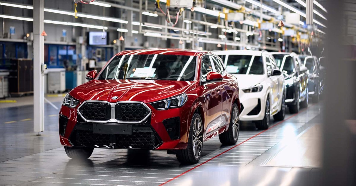 Почему BMW выигрывает, а конкуренты страдают