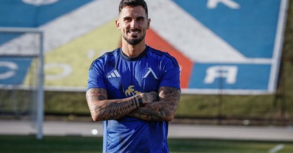 Завидуют Левски новой звезде "блюза"