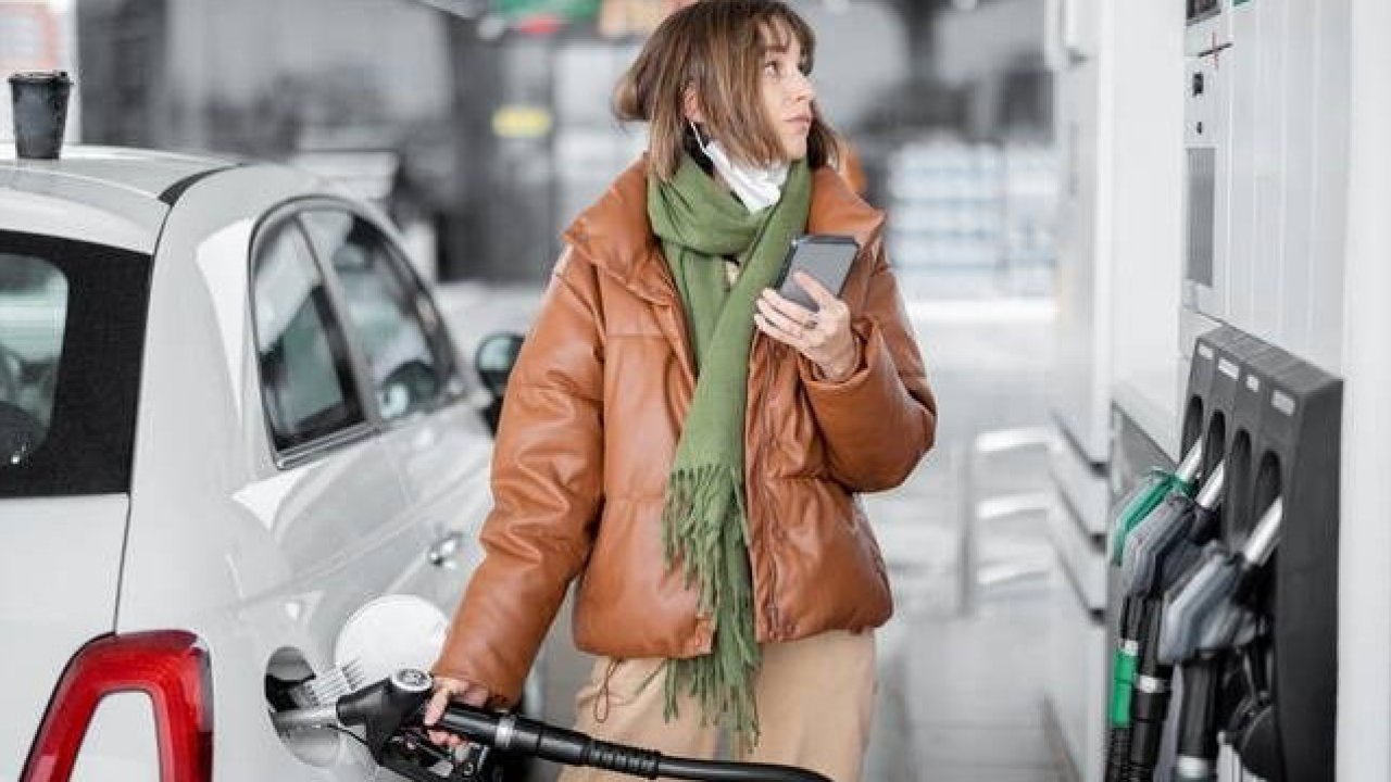 11 автомобилей, которые очень мало тратят в городе