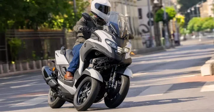 Yamaha Tricity 300: три колеса и подушка безопасности, чтобы не улететь в вечность