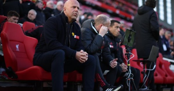 «Ливерпуль» сегодня уволил Арне Слотта