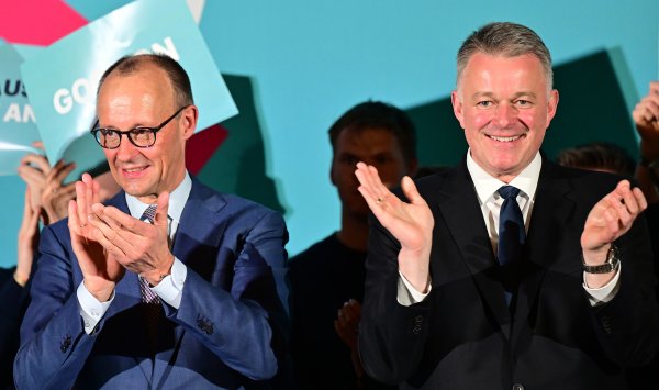 Партия Мерца побеждает на выборах в оплоте социалистов