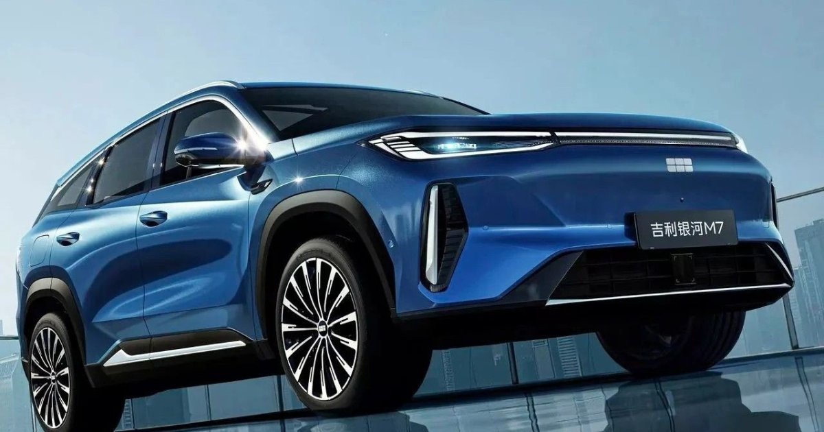 Новый кроссовер Geely проедет 1700 км на одной зарядке