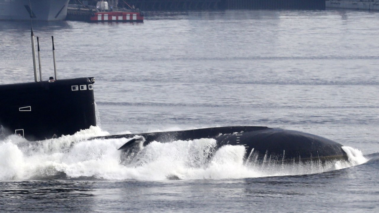 Российские подводные лодки возле ключевых кабелей: «Мы вас видим», предупреждает Лондон
