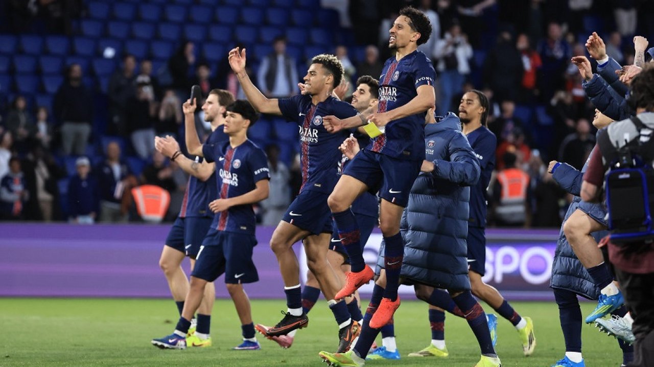 «ПСЖ» принял «Канарейок»