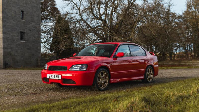 Subaru Legacy B4 Блитцен 