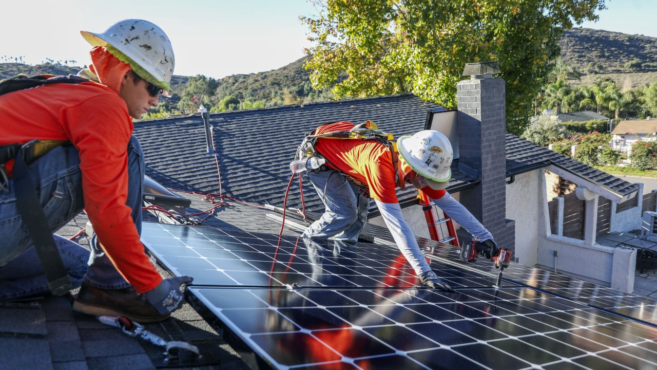 В Европе существует более 10 000 энергетических сообществ – почему Болгария упускает эту возможность?