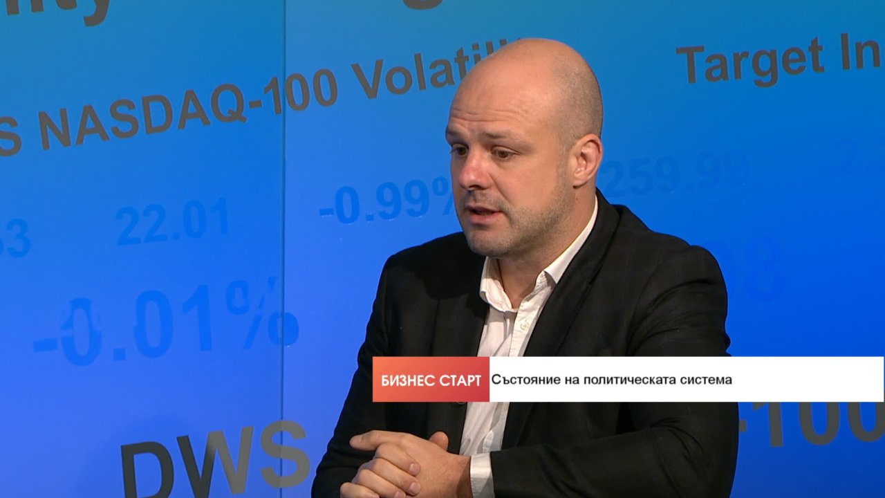 Голосование было за перемены, но за высокими ожиданиями в отношении Радева скрывается отсутствие четкой политики.