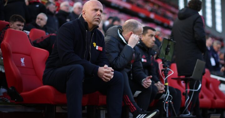 Слот пассажирский? Срочная встреча в Ливерпуле после поражения от Манчестер Сити!