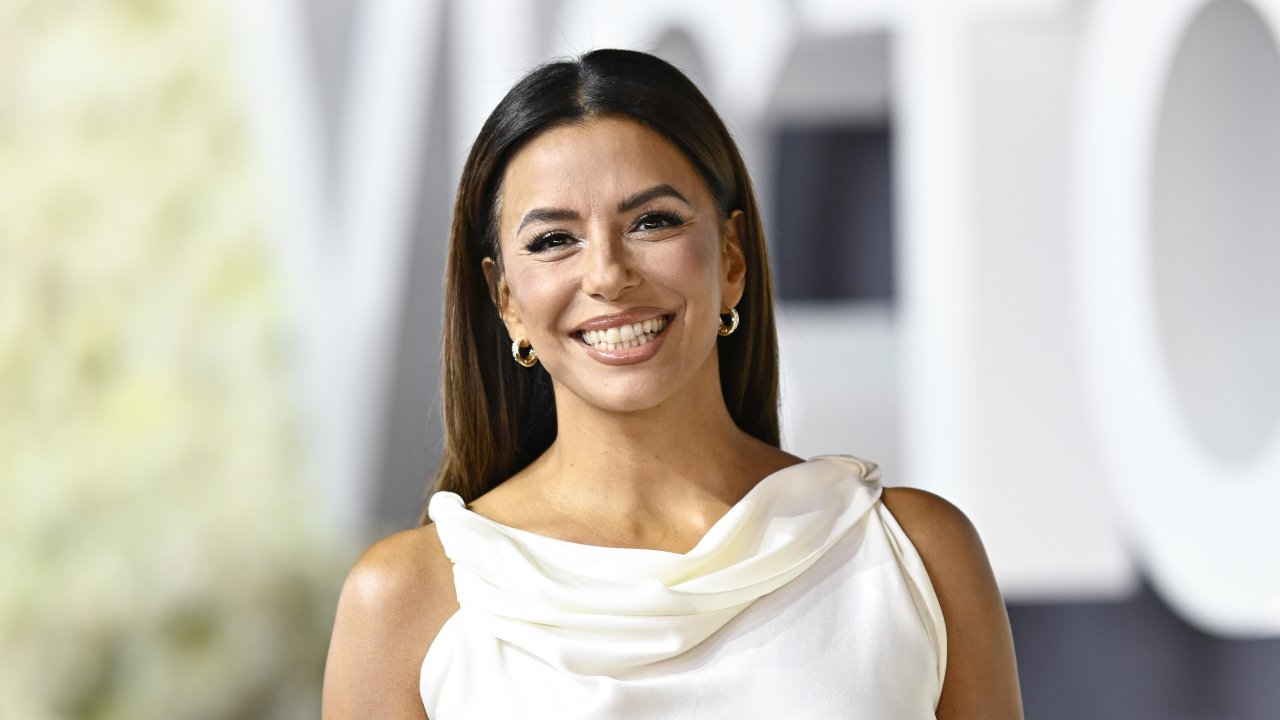 Ева Лонгория, 51 год: потрясающая женщина, для которой время, кажется, остановилось