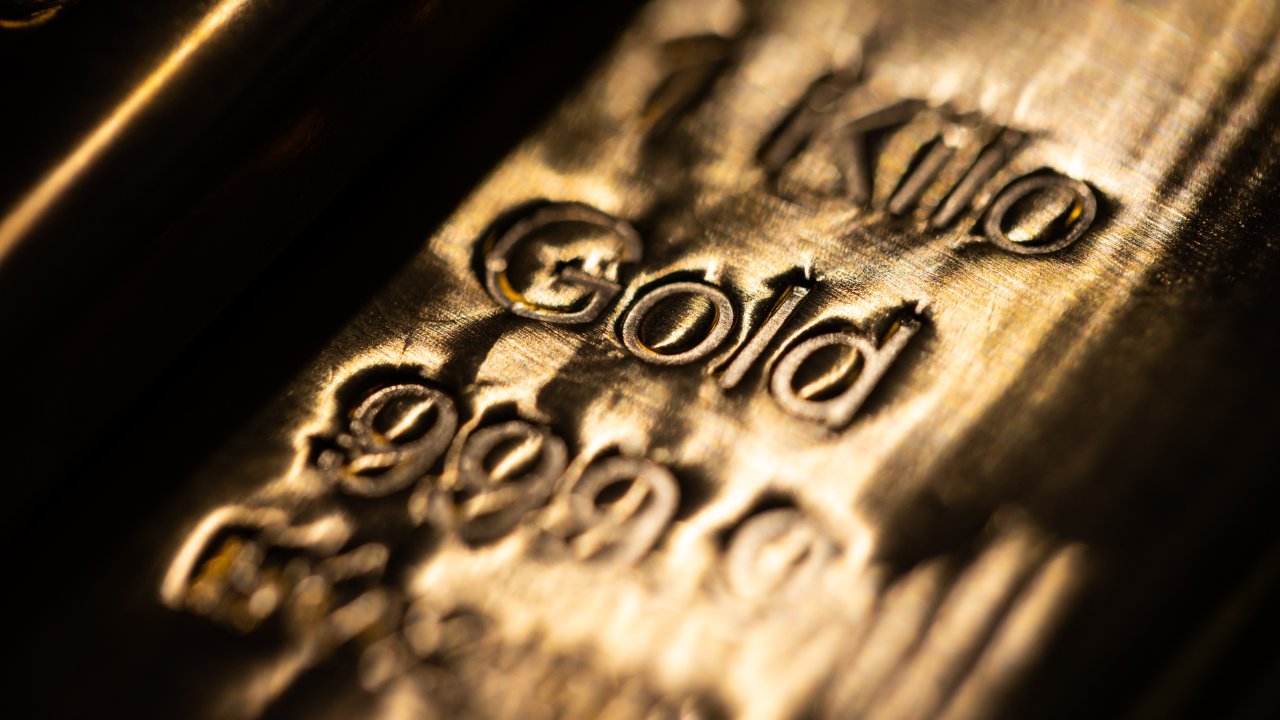 Золото дорожает на фоне дипломатических усилий между США и Ираном