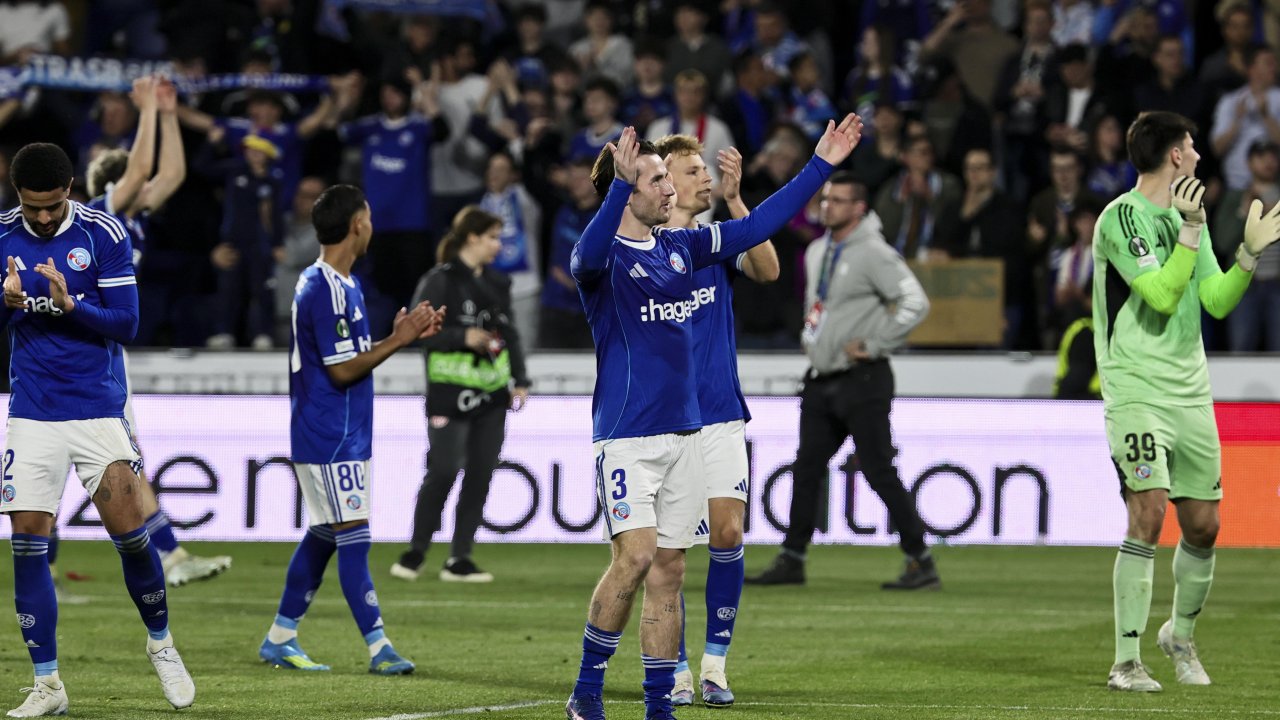 Запоминающийся поворот в ЛК, вот пары 1/2 финала