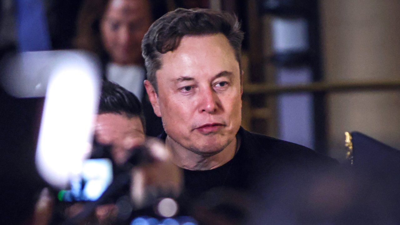 Маск со «световой скоростью» включает план по производству собственных чипов