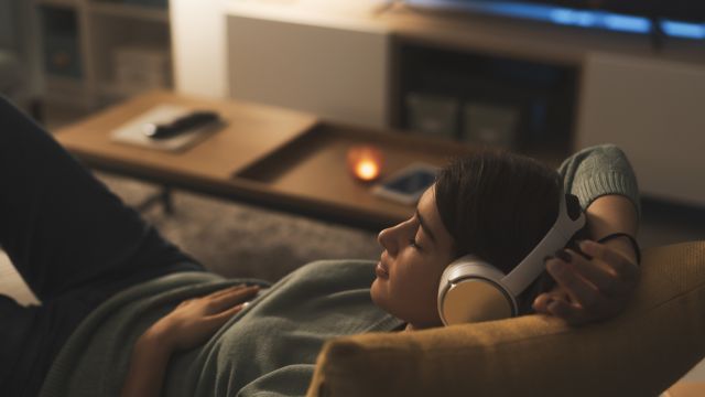 Как белый шум помогает заснуть?