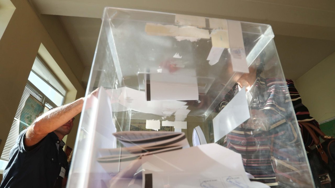 На 97,52% обработанных протоколов: Битва за второе место после голосования продолжается