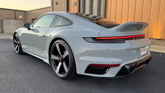 Порше 911 Спорт Классик 