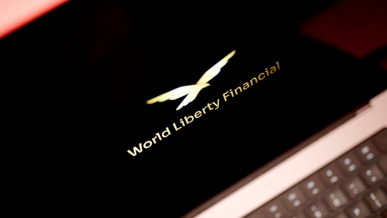 Криптовалютная фирма Трампа подверглась критике за замедление торговли для инвесторов