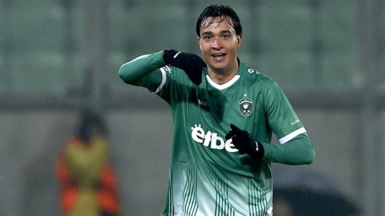 Сербия переиграла Саудовскую Аравию, звезда Лудогорца выступала за "поплавки"