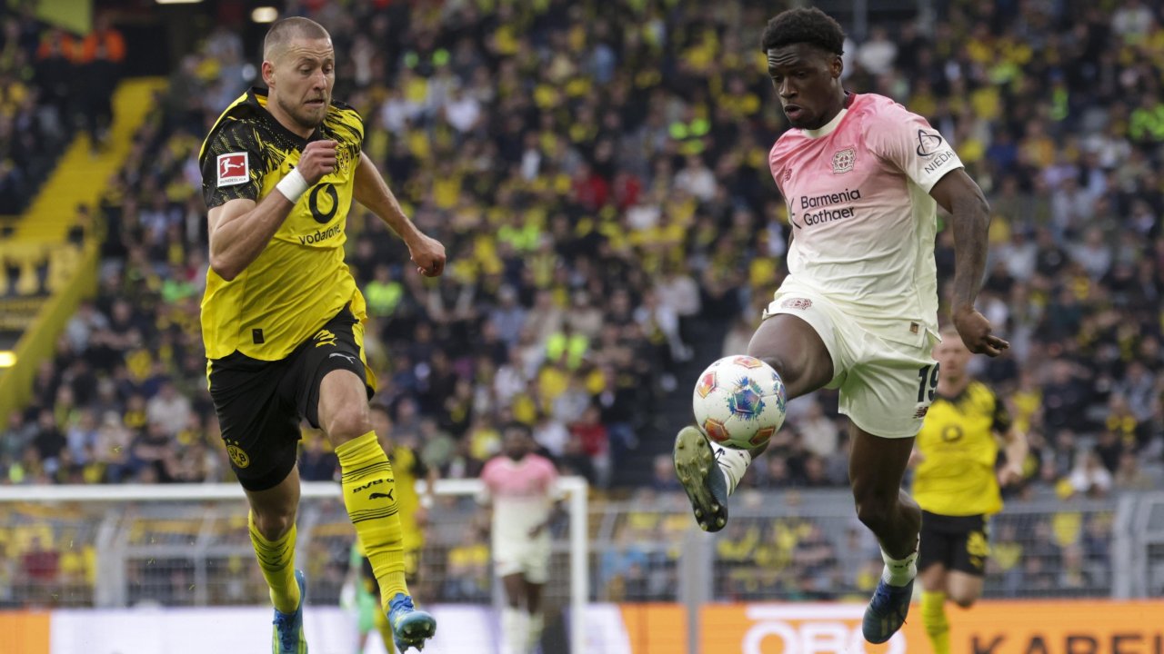 Байер обыграл Дортмунд 1:0