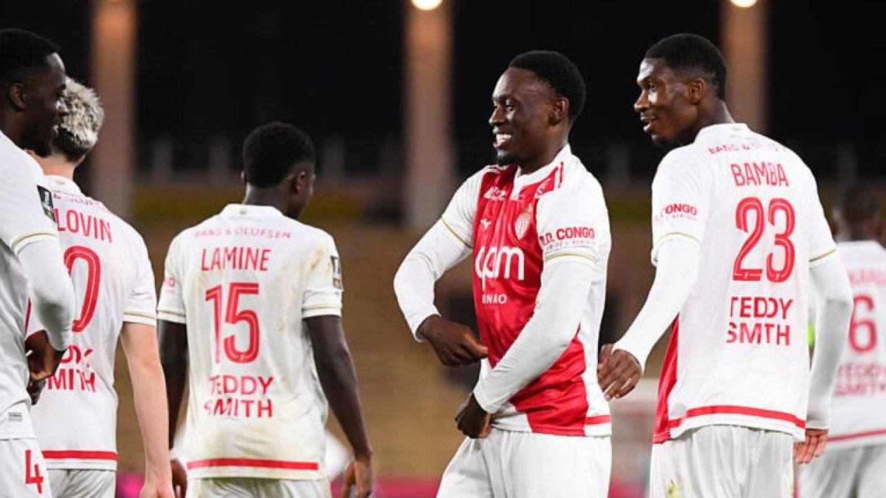 Монако продолжило победы во французском чемпионате