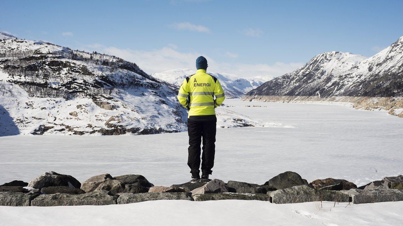 Бесснежная зима истощает крупнейший в Европе резервуар чистой энергии